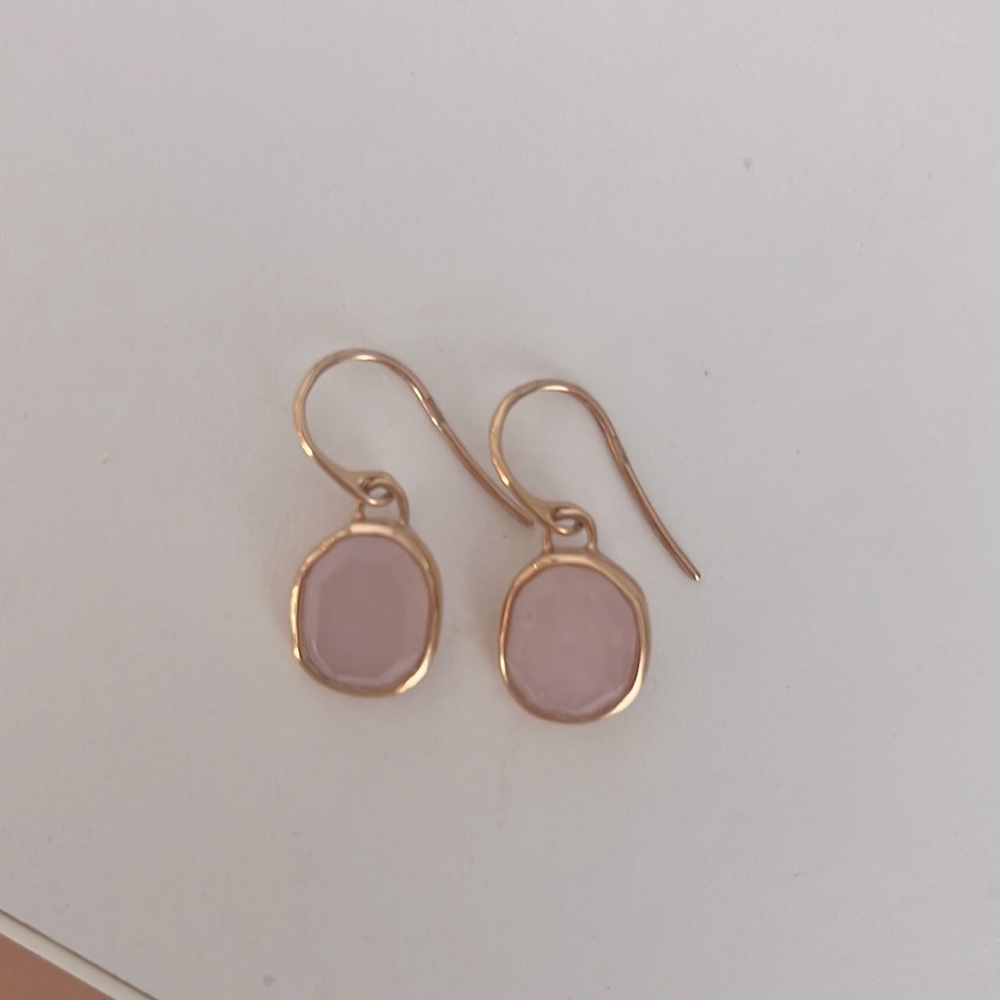 Siren Wire Earrings
18ct Rose Gold Vermeil & Rose Quartz